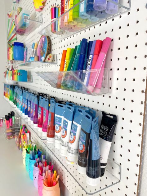 Acrylic Paint Storage, Craft Room Organization Ideas, Painted Pegboard, Pegboard Craft Room, Room Organization Ideas, Paint Organization, Pegboard Organization, Craft Shed, Art Studio Room