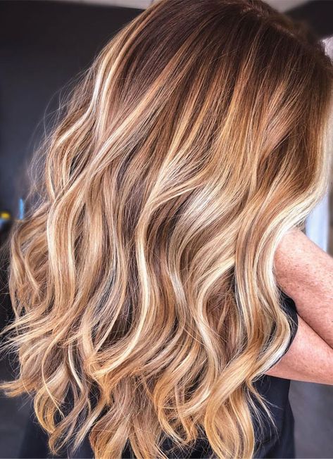 Beautiful Hair Colour Trends 2021 : Ginger Spice Hair Colour Ginger Spice Hair, Hair Colour Trends, Strawberry Blonde Hair Color, Hair Color Caramel, Ginger Spice, Colour Trends, Caramel Hair, Hair Color Auburn, Honey Blonde Hair