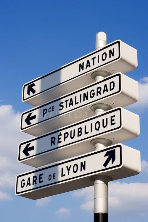 French Signage, Directional Signs Design, City Signage, Road Directions, Road Signage, France Cafe, Parisian Street, Yamanashi, French Street