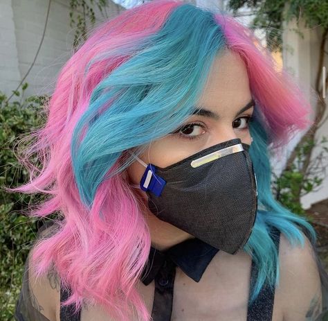 Pink And Blue Hair Dye Ideas, Pink And Blue Short Hair, Color Block Hair Pink, Pink And Blue Hair Short, Split Dyed Hair Blue, Blue And Pink Split Dye, Pink Color Block Hair, Blue Split Dye Hair, Hairdye Ideas Short Hair