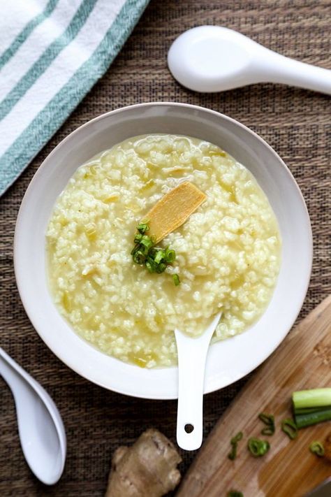 Basic Congee (Porridge) in a Rice Cooker Tiger Rice Cooker, Delicious Rice, Food Asian, Chicken Rice Soup, Rice Cooker Recipes, Delicious Family Meals, Vegetable Fried Rice, Porridge Recipes, Hearty Chicken