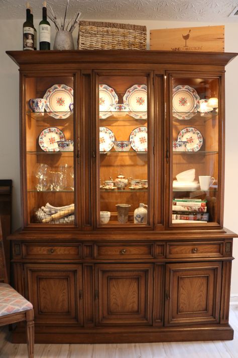 China Cabinet Display Ideas, Cabinet Display Ideas, Cabinet Styling, Spanish Farmhouse, Cabinet Display, China Cabinet Display, China Cabinets, Cabinet Style, Display Ideas