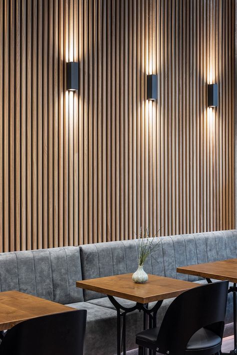 Restaurant Interior Design Wood, Boho Deck, Wooden Accent Wall, Wood Wall Design, Wooden Panelling, Timber Slats, Elegant Living Room Decor, Rustic Restaurant, Wood Slat Wall