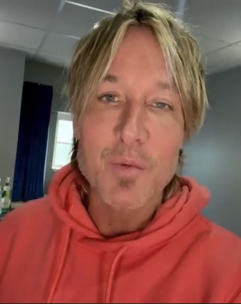 Keith Urban Videos, Keith Urban Selfie Picture, Confine In Hospital Picture, Pinterest App Download, Urban Hairstyles, Selfie Picture, Steve Burton, Hospital Pictures, Country Bands