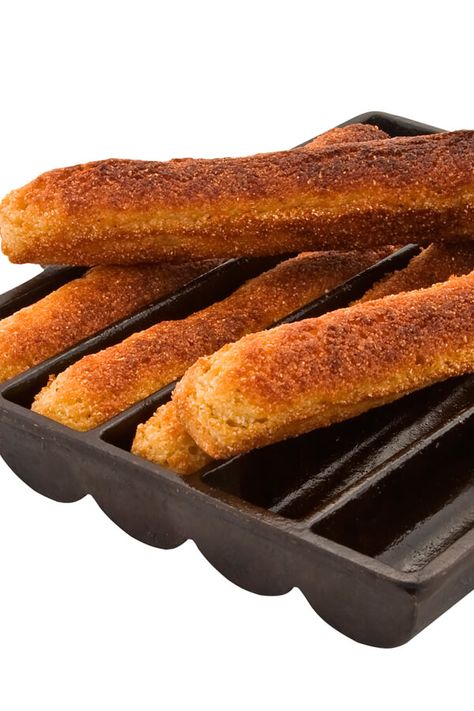 Alabama Corn Sticks - If you've got a cast iron corn stick pan lying around your kitchen, it's high time you used it. If you don't have one just pour the mix into a muffin tin and make some Alabama corn muffins. | CDKitchen.com Corn Sticks Recipe, Dinner Hacks, Corn Sticks, Cast Iron Corn, Cast Iron Bread, Southern Foods, How To Make Cornbread, Food Truck Menu, Corn Muffins