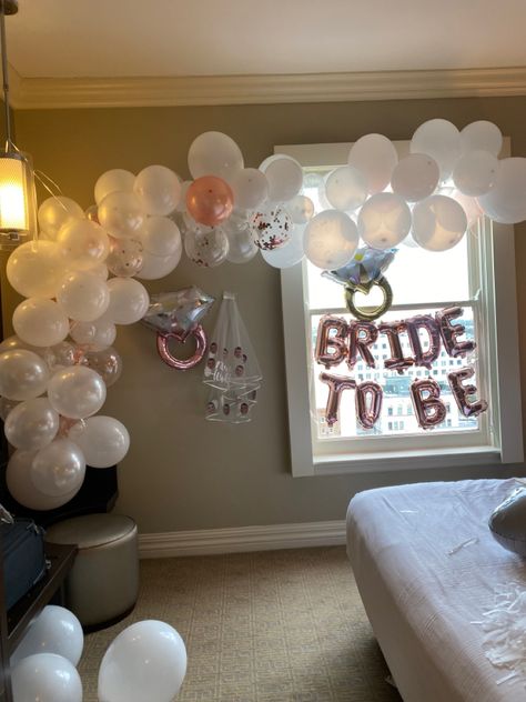 Hotel Room Decoration Bachelorette, Bride Room Decoration Ideas Bachelorette Parties, Bride Hotel Room Decorations, Bride Bedroom Decoration Bachelorette, White Bride Balloons Bachelorette, Bachelorette Decor, Bachelorette Decorations, Room White, Bach Party