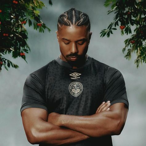 Michael B Jordan Shirtless, Michael Bakari Jordan, Clue Board, Black Hair Cuts, Short Hair Tomboy, Old School Fashion, Lori Harvey, Match Day, Black Panthers