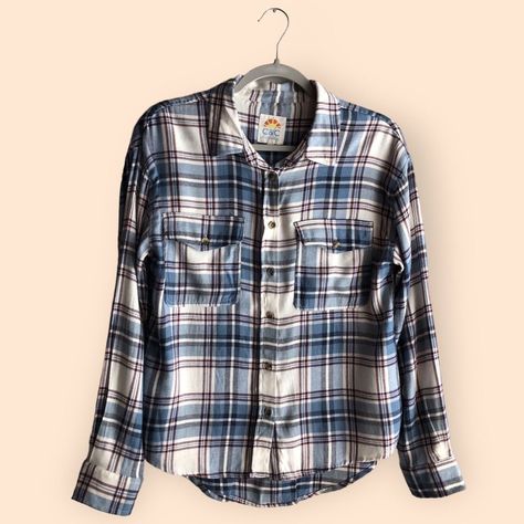 Boho Plaid, Linen Shirts Women, Hooded Flannel, Womens Flannel Shirt, Blue And White Style, Wear Green, Women Tunic Tops, Plaid Flannel Shirt, Chambray Shirt