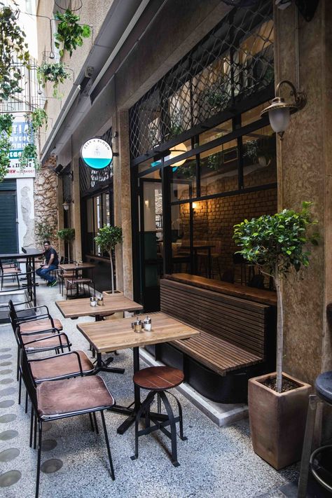 Cafes in Athens: A guide to new and established specialty coffee places — The Way to Coffee Italy Coffee Shop Aesthetic, Coffee Place Design, Terrace Coffee Shop, Outside Coffee Shop, Coffee Shop Exterior, Coffee Terrace, Athens Cafe, Athens Shopping, Outside Cafe