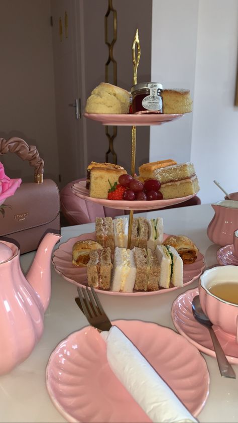 Stunning afternoon tea 🤍 •Baby shower inspo •Bridal shower inspo #london #foodie #londonfoodie #afternoontea #hightea Afternoon Tea Baby Shower Ideas, Diy Afternoon Tea, Afternoon Tea Baby Shower, Birthday Afternoon Tea, Baby Shower Afternoon Tea, Birthday Room, Bridal Shower Inspo, Birthday Room Decorations, Bow Party