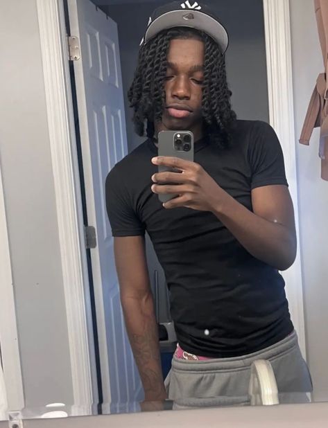 Fine Hood Black Men, Mens Twists Hairstyles, Hair Twists Black, Black Dreads, Boy Braids Hairstyles, Black Hair Cuts, Braids For Boys, Cute Dreads, Dreadlock Hairstyles For Men