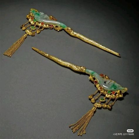 Chinese Jewelry Traditional, Qing Dynasty Jewelry, Asian Hair Ornaments, Dragon Empress, Ornaments Jewelry, Chopstick Hair, Chinese Accessories, Headpiece Diy, Chinese Hair Accessories