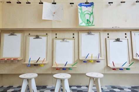 Art Studio School, Mini Art Studio, Art Studio For Kids, Montessori Beds, Paint Station, Rocking Bed, Childrens Art Studio, Bed Montessori, Spring Toys