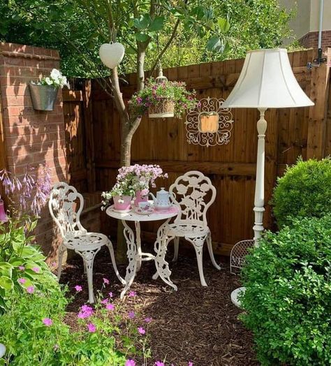 Garden Sitting Areas, Garden Nook, Meditation Garden, Garden Wallpaper, Garden Yard Ideas, Backyard Garden Design, Backyard Projects, Garden Cottage, Lawn And Garden