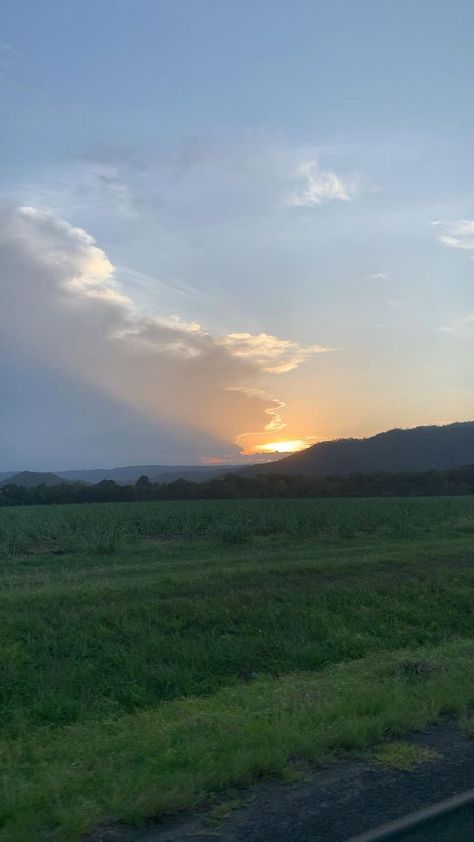 📍Road to Cairns [Video] in 2022 | Nature photography, Landscape photography, Sunset photography Slowmotion Videos Aesthetic, Sky Videos Aesthetic, Slowmotion Videos, Slowmotion Videos Aesthetic Sky, Nature Photography Landscape, Video Nature, Australia Travel Guide, Sky Photography Nature, Photography Sunset