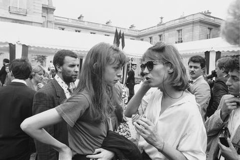 Jane Birkin with Daughter Kate Barry Kate Barry, Elysee Palace, Jane Birkin Style, John Barry, Charlotte Gainsbourg, Serge Gainsbourg, Lou Doillon, July 14th, Traditional Garden