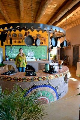 Earth Ship Kitchen, Earth Ships Homes, 70s Earthship Homes, Earth Ship Homes, Earthship Kitchen, Jungle Kitchen, Earthship Design, Earth Ships, Earth Ship