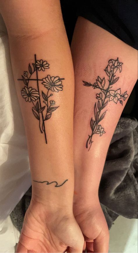 Christian Womens Tattoos, Christian Friend Tattoos For Women, Forarm Tattoos Woman With Meaning, Cross And Sunflower Tattoo, Cross With Daisy Tattoo, Christian Mother Daughter Tattoos, Pretty Flower Tattoos For Women, Matthew 11:28 Tattoo, Cross With Sunflower Tattoo