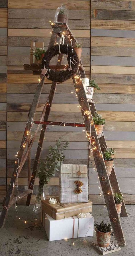 Christmas Ladder Decorations, Ladder Christmas Tree Ideas, Christmas Ladders Ideas, Christmas Tree Ladder, Stairs Lights, Ladder Christmas Tree, Christmas Ladder, Wooden Ladders, Decorate Ideas