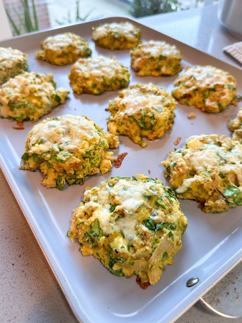 These high-protein breakfast biscuits have become one of my most popular recipes over on Instagram and TikTok, so I keep testing out new flavors! They're so easy to make and can be stored in the refrigerator or freezer, so just reheat when you're ready to enjoy one or take one on the go! This new Spinach Feta Breakfast, Feta Breakfast, Breakfast Biscuit Recipe, Affordable Recipes, Breakfast Biscuits, Soup Appetizers, Spinach Feta, Freezer Breakfast, High Protein Breakfast