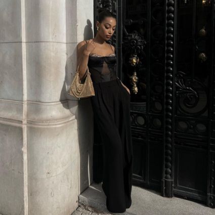 The Classy Way To Style A Corset Corset And Slacks Outfit, Corset Pants Outfit, Black Corset Outfit Casual, Classy Corset Outfit, Corset Top Outfit Classy, Corset Outfit Casual, Style A Corset, Black Corset Outfit, Dinner Outfit Classy