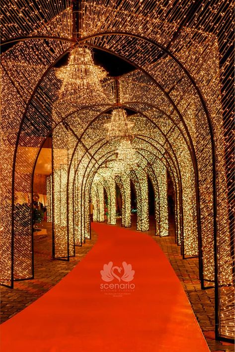 Reception Entry Decor, Bengali Wedding Decoration, Chaiya Chaiya, Stage Decorations Wedding, Wedding Entrance Decoration, Entrance Decoration Ideas, Walkway Decor, Wedding Walkway, Wedding Decorations Ideas