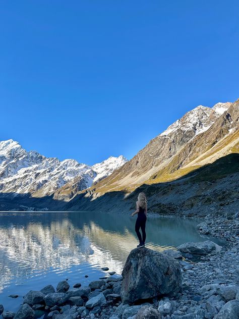 New Zealand Mount Cook, Mt Cook New Zealand, Mount Cook, New Zealand Travel, Hiking Tips, South Island, Dream Destinations, Photo Poses, Travel Guide