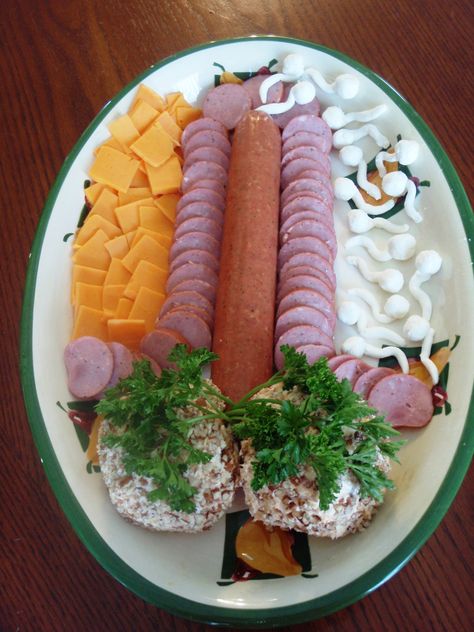 meat and cheese tray for bachelorette party! Cheese balls with parsley, sausage, cheddar slices and goat cheese molded... Bachelorette Party Snack Ideas, Party Food Easy Cheap, Party Food Ideas For Adults, Bachelorette Party Food, Meat And Cheese Tray, Pure Romance Party, Party Food Ideas, Girl Night, Bachelorette Party Planning