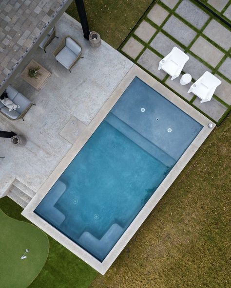 Small Pool Layout, Basic Pool Ideas, Raised Edge Pool, Small Backyard Pools Florida, Plunge Pool Sizes, 10 X 20 Pool, Small Gunite Pool Ideas, Smaller Pool Ideas, Medium Size Backyard Pools