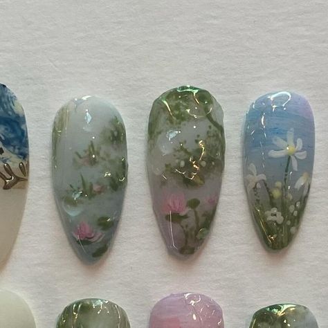 press on nails • nail design art on Instagram: "custom set ; monet x van gogh" Water Paint Nail Art, Water Lily Nail Art, Impressionism Nails, Monet Inspired Nails, Oil Painting Nails, Claude Monet Nails, Water Lily Nails, Museum Nails, Monet Nail