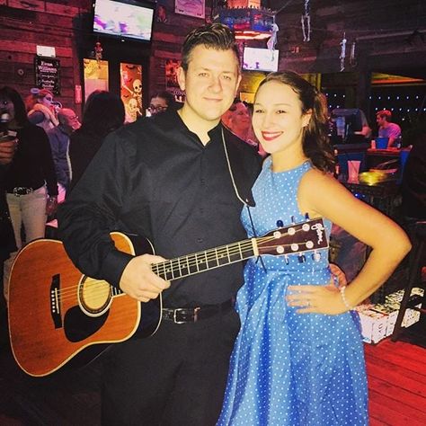 Johnny and June Cash Johnny And June Costume, Country Couple Halloween Costumes, June Cash, Johnny Cash And June, Easy Couples Costumes, Costume Ideas For Halloween, Couples Costumes Creative, Country Couple, Johnny And June