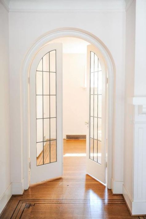 Adding Architectural Interest: Interior French Door Styles & Ideas | Apartment Therapy Cafe Doors, Arched Interior Doors, Arched French Doors, Interior French Door, Arch Interior, French Doors Patio, Arched Doors, Design Websites, Sunrooms