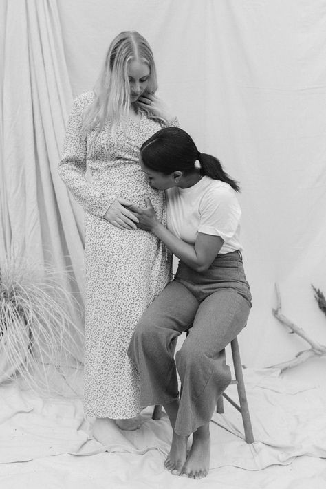 Lesbian Couple Photoshoot Poses Pregnant, Lesbian Maternity Photo Shoot Ideas, Lgbtq Maternity Pictures, Lgbt Pregnancy Announcement, Maternity Photography Lesbian Couple, Lesbian Family Photos With Baby, Lesbian Maternity Photos, Two Moms Family Lgbt Aesthetic, Wlw Pregnancy