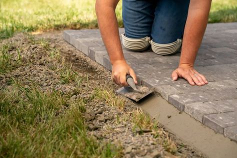 5 Ways to Retain a Paver Edge in Landscaping | Western Interlock Patio Paver Edging Ideas, Pavers Edging Ideas, Interlocking Bricks Landscaping, Walkways Paths Side Of House, Garden With Pavers, Paver Patterns Design, Patio Edging Ideas, Paving Stones Walkway, Paver Sidewalk