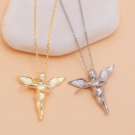 Angel pendant necklace