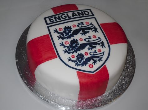 England Cake Theme, Hannah Montana Birthday, British Cakes, England Fc, Barcelona Party, England Cake, Football Themed Cakes, Football Things, British Cake