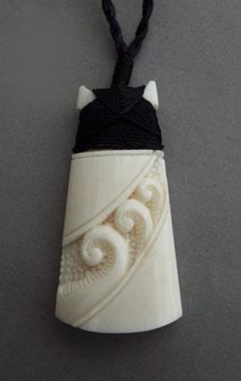 Maori Designs, Polymer Inspiration, Bone Crafts, Cow Bones, Bone Art, Maori Art, Bone Jewelry, The Cow, Carving Designs