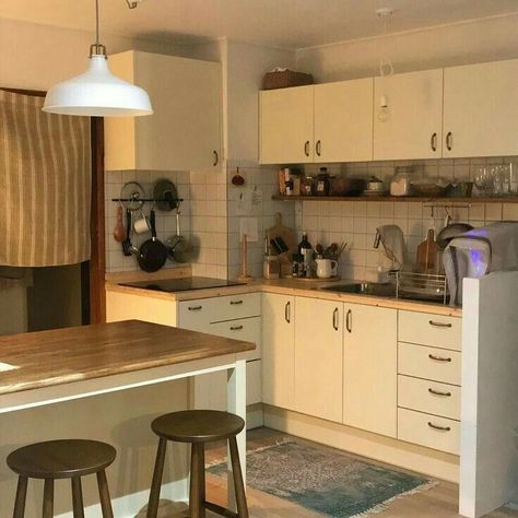 Light, neutral themes kitchen with white cabinets, a White Island with a medium wooden toned counter top, Korean Apartment Interior, Remodel Closet, Japanese Apartment, Korean Kitchen, Small House Interior, Aesthetic Kitchen, Apartment Aesthetic, Apartment Kitchen, Home Room Design