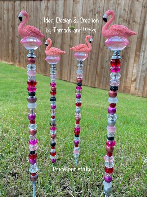 Flamingo Room, Flamingo Topper, Yard Flamingos, Homemade Flowers, Boho Hippie Decor, Flamingo Plant, Flamingo Craft, Flamingo Garden, Funny Flamingo