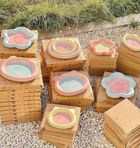 Plates Cute, Bubble Collection, Clay Dish, Colorful Room Decor, Rectangle Plates, Pink Ginger, Ceramic Ring Dish, Pottery Inspo, Salad Fruit