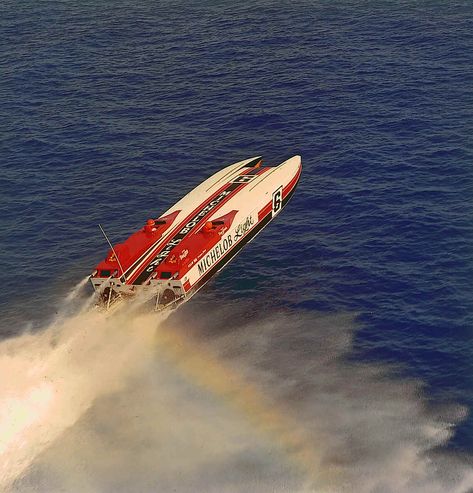 Enter the world of offshore powerboat racing and drug smuggling. #vehicule #vehiculemagazine #classicboat #raceboat #powerboat #offshoreracing #powerboats #racing #offshore #smuggling #cocainecowboy #apache #apachepowerboats #magnummarine #cigaretteracing #donaronow #benkramer Powerboat Racing, Dangerous Sports, Classic Wooden Boats, Classic Boats, Benz S, American Spirit, Water Design, Power Boats, Wooden Boats