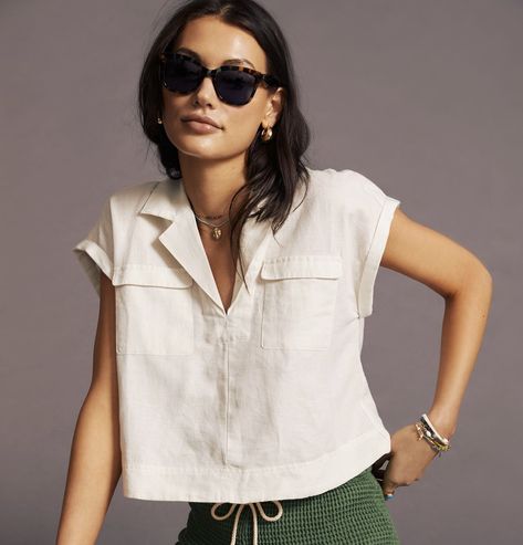 Linen T-shirt For Summer, Chic Linen Top With Placket, Linen Button-up Blouse For Vacation, Summer Linen Button-up Blouse, Casual Linen Button-up Blouse, Blouse Outfit Casual, Cotton Tops Designs, Fashion Week Dresses, Ladies Tops Blouses