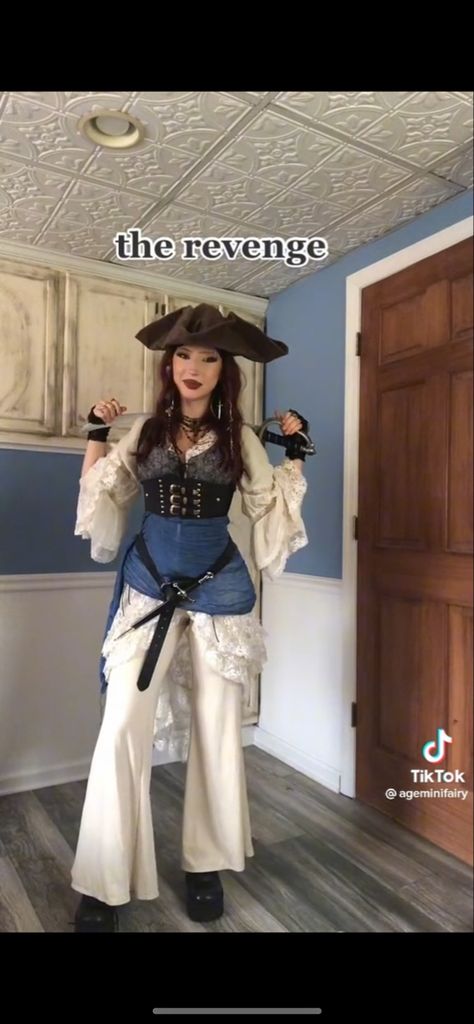 Blue Pirate Outfit, Female Pirate Outfit, Pirate Aesthetic Female Outfit, Pirate Inspired Outfits, Renfaire Outfit Ideas, Pirates Outfit, Steampunk Pirate Costume, Renfaire Outfit, Fantasy Tropes