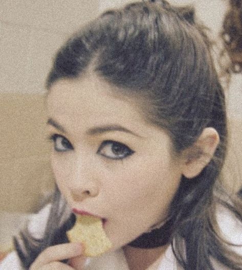 Orphan Behind The Scenes, Isabelle Fuhrman Orphan, Online Hogwarts, Hogwarts Is Here, Isabelle Furhman, Esther Coleman, Orphan Movie, Hogwarts Classes, Isabelle Fuhrman