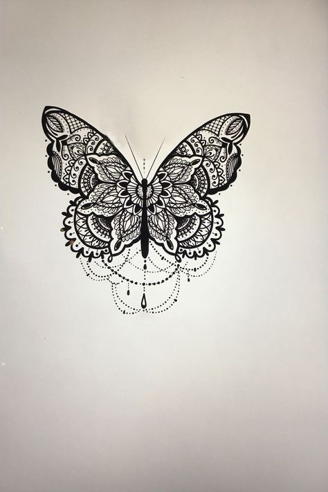 Tattoos For Women Feather, Lace Butterfly Tattoo, Small Tattoo Ideas Flower, Flower Tattoo Patchwork, Tattoo Ideas For Men Back, Tattoo Ideas Female Finger, Minimalist Tattoo Back, Finger Tattoo Minimalist, Hand Tattoo Butterfly