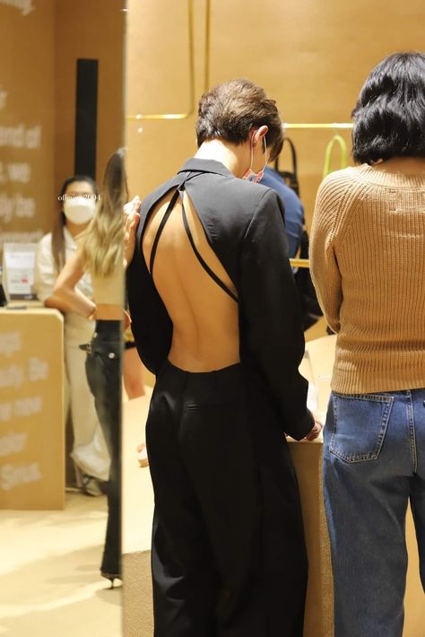 Open Back Shirt Men, Open Back Suit Men, Backless Men Outfit, Backless Shirt Men, Jacket Hanging Off Shoulders Drawing, Men In Dresses Aesthetic, Fem Outfits For Men, Feminine Outfits For Men, Villain Outfits Design Male