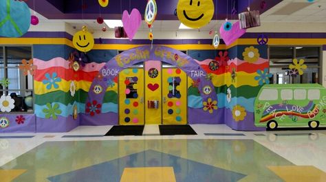 Groovy Book Fair Peace And Love Bulletin Board Ideas, Peace Love Books Book Fair, Groovy School Theme, Homecoming Hallways, School Hallway Decorations, Groovy Classroom, Groovy Theme, School Dance Ideas, 60s Theme