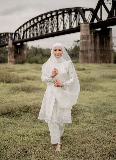 Simple Muslim Wedding Dress, Melayu Wedding, Malaysian Wedding, Malay Wedding Dress, Muslim Wedding Gown, Baju Kahwin, Nikah Outfit, Dresses Hijab, Minimal Wedding Dress