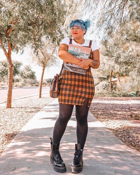 Aesthetic Grunge Outfit Plus Size, Plus Size Queer Outfit, Plus Size Alternative Fashion Summer, Queer Plus Size Fashion, Midsize Grunge Outfits, Mid Size Alternative Fashion, Plus Size Alt Outfits, Edgy Outfits Plus Size, Plus Size 90s Fashion Outfits