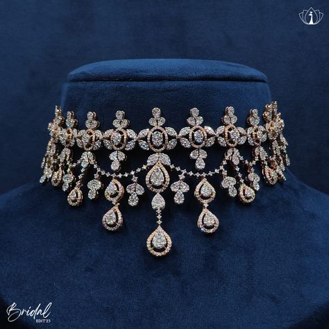 Gold Jewellery Design Necklaces Bridal, Fashion Jewelry Necklaces Gold, Gold Jewelry Prom, It Is Love, Indian Diamond Jewellery, Bridal Diamond Necklace, Baguette Necklace, Bridal Necklace Designs, Neck Pieces Jewelry